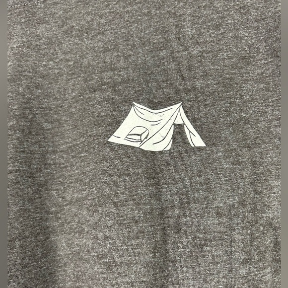 NWT Mountain and Isles T-shirt Cocoa Heather Size Medium Nature Camping - Picture 8 of 10